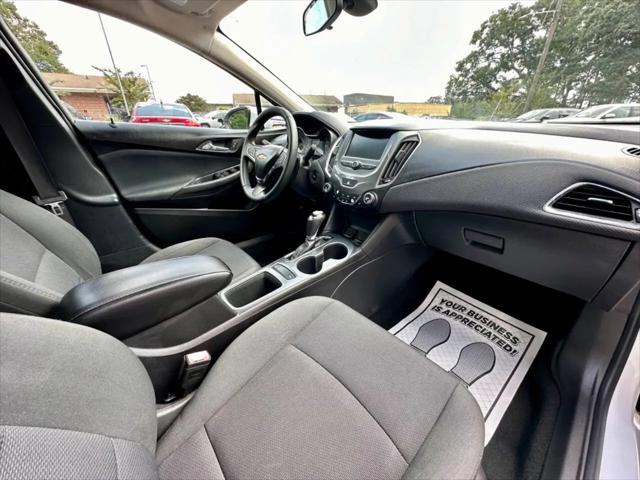 2017 Chevrolet Cruze LT Auto