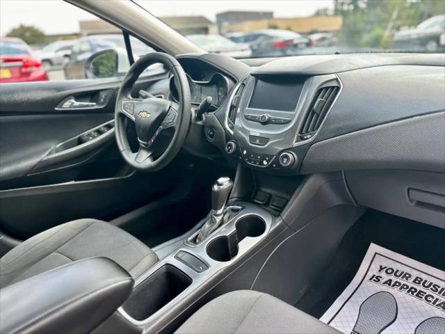 2017 Chevrolet Cruze LT Auto