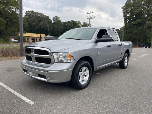 2023 RAM 1500 Classic SLT Crew Cab 4x4 57 Box 2023 RAM 1500 Classic SLT Crew Cab 4x4 57 Box