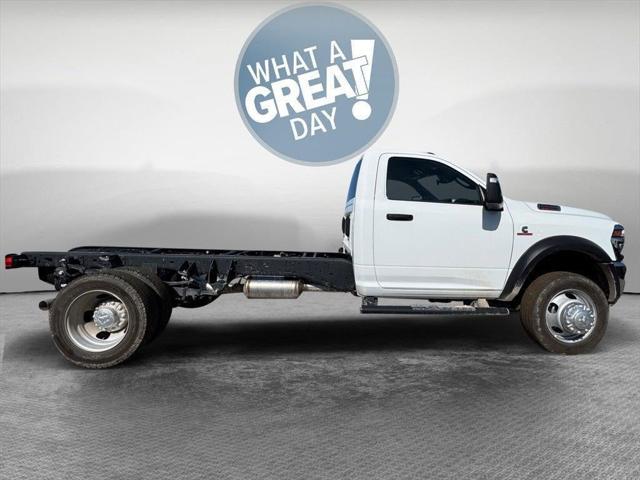 2026 RAM Ram 5500 Chassis Cab RAM 5500 TRADESMAN CHASSIS REGULAR CAB 4X4 84 CA 2026 RAM Ram 5500 Chassis Cab RAM 5500 TRADESMAN CHASSIS REGULAR CAB 4X4 84 CA