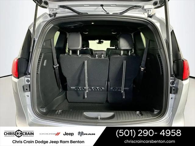 2026 Chrysler Voyager LX