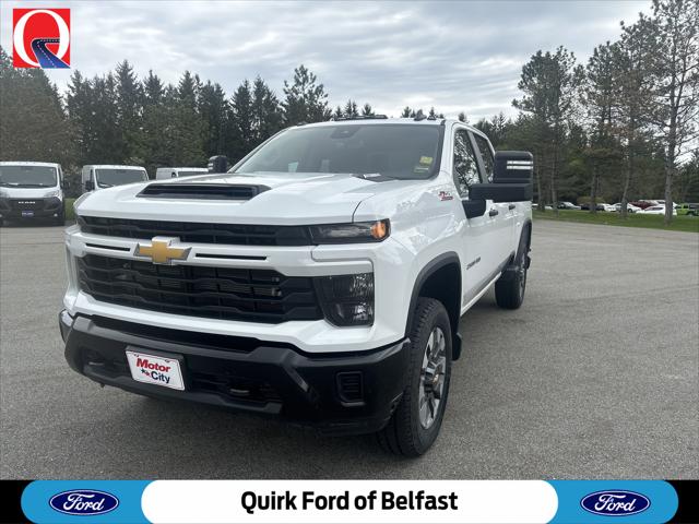 2024 Chevrolet Silverado 2500HD 4WD Crew Cab Standard Bed Custom