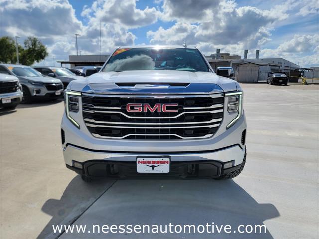 2022 GMC Sierra 1500 4WD Crew Cab Short Box SLT