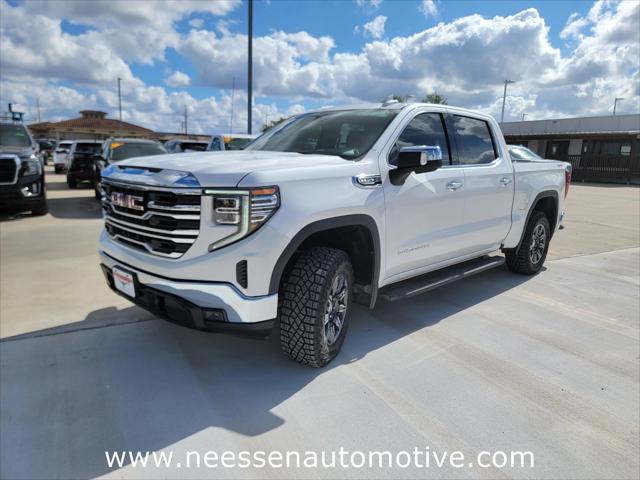 2022 GMC Sierra 1500 4WD Crew Cab Short Box SLT