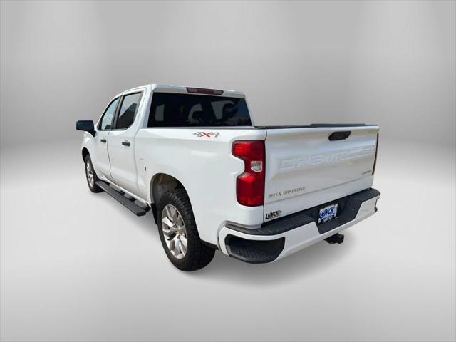 2022 Chevrolet Silverado 1500 4WD Crew Cab Short Bed Custom 2022 Chevrolet Silverado 1500 4WD Crew Cab Short Bed Custom