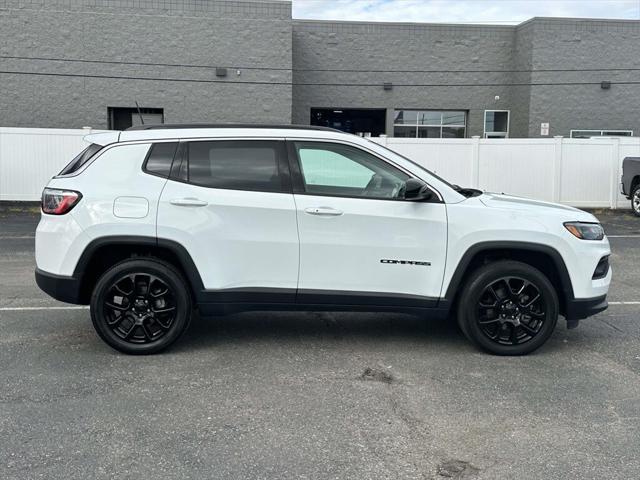 2022 Jeep Compass Latitude Lux 4x4 2022 Jeep Compass Latitude Lux 4x4