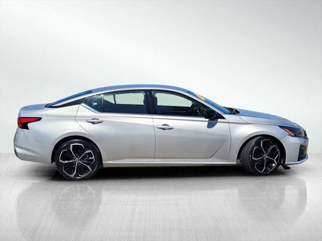 2023 Nissan Altima SR FWD 2023 Nissan Altima SR FWD