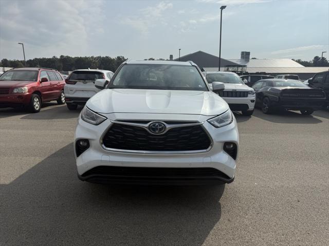 2022 Toyota Highlander Hybrid Limited