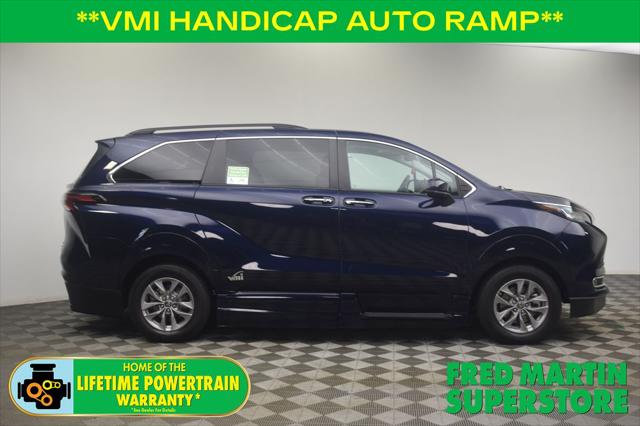 2022 Toyota Sienna XLE 2022 Toyota Sienna XLE