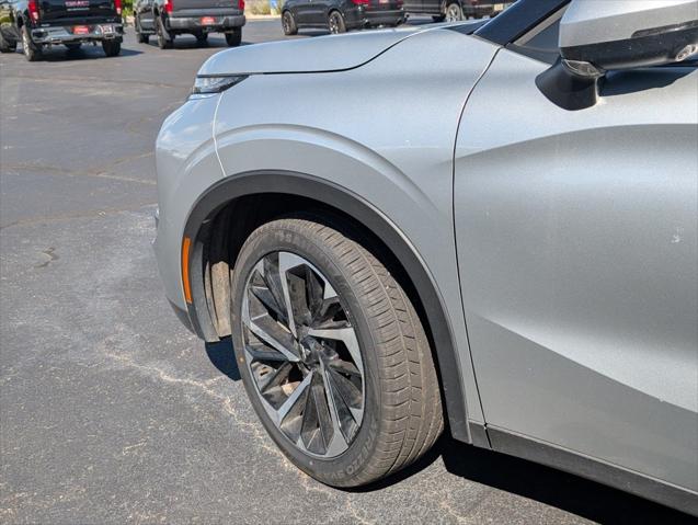 2024 Mitsubishi Outlander Base 2024 Mitsubishi Outlander Base