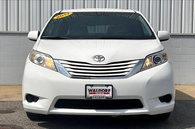 2017 Toyota Sienna LE 7 Passenger