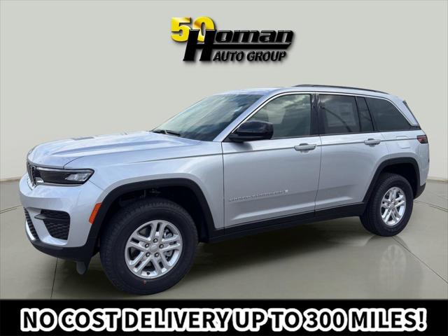 2025 Jeep Grand Cherokee GRAND CHEROKEE LAREDO 4X4