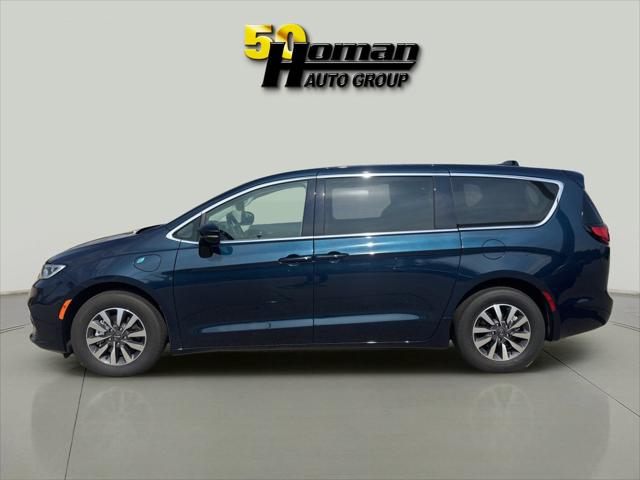 2024 Chrysler Pacifica Hybrid Select 2024 Chrysler Pacifica Hybrid Select