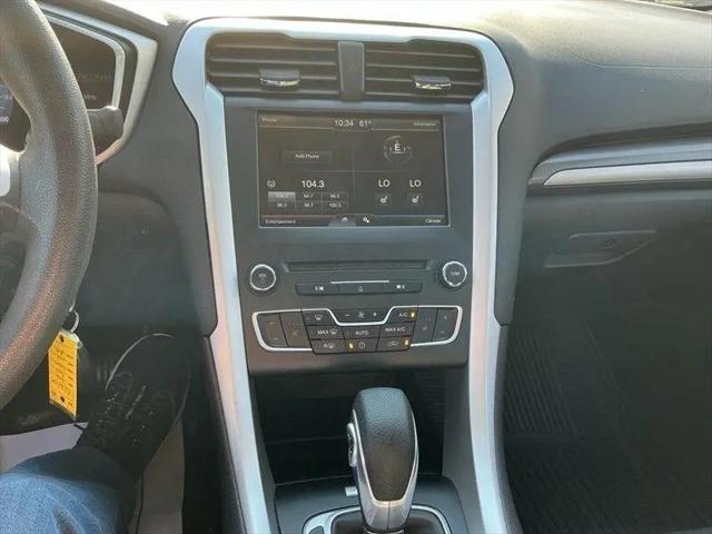 2016 Ford Fusion SE