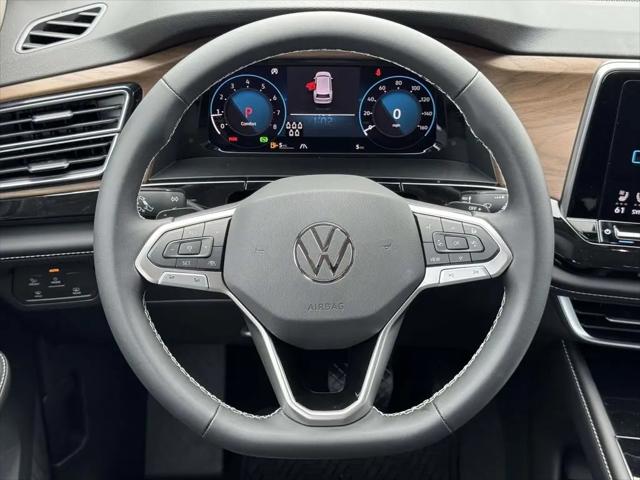 2026 Volkswagen Atlas SE with Technology