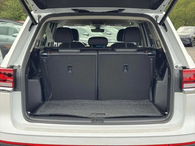 2026 Volkswagen Atlas SE with Technology