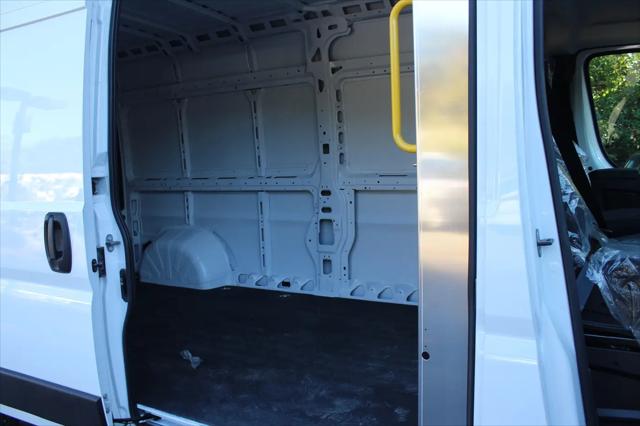2025 Ram ProMaster 2500 Cargo Van Tradesman High Roof 159" WB w/Pass Seat