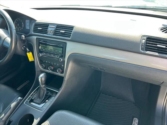 2014 Volkswagen Passat 1.8T Wolfsburg Edition