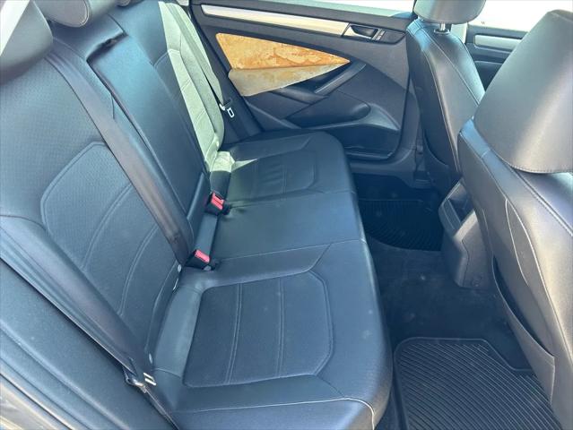 2014 Volkswagen Passat 1.8T Wolfsburg Edition