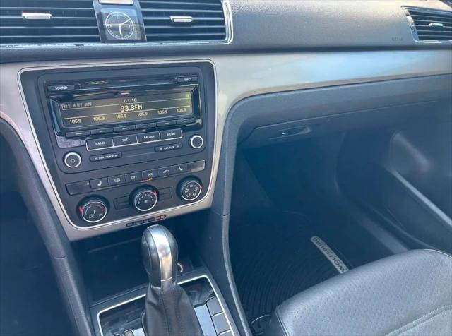 2014 Volkswagen Passat 1.8T Wolfsburg Edition