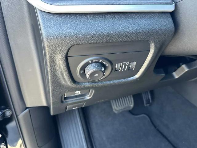 2025 Jeep Grand Cherokee L Limited 4x2