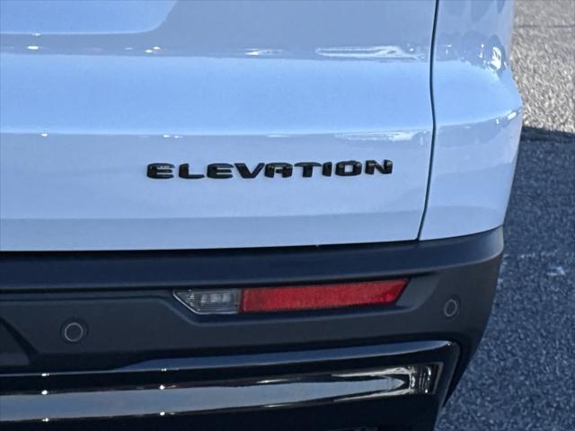 2026 GMC Acadia Elevation FWD
