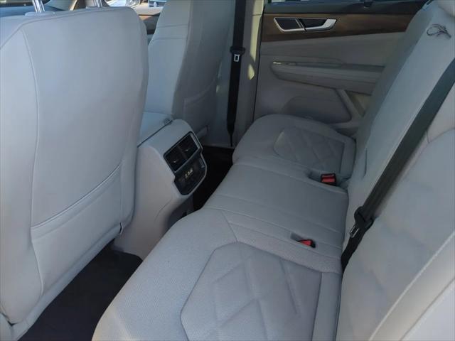 2026 Volkswagen Atlas SE with Technology