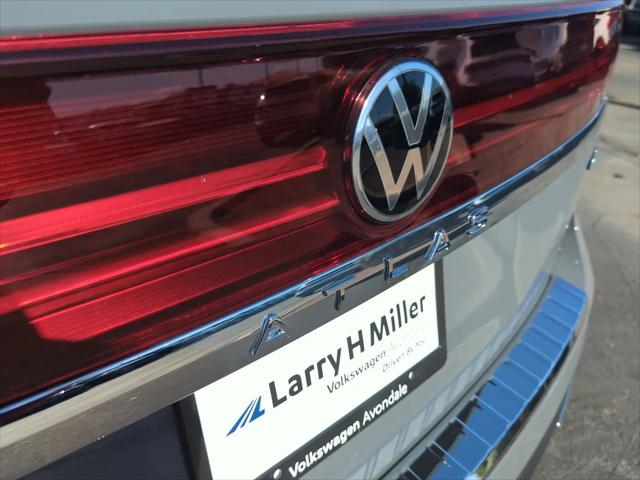 2026 Volkswagen Atlas SE with Technology