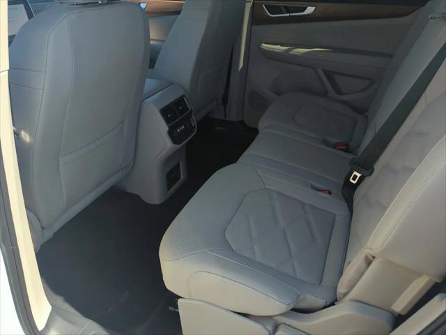 2026 Volkswagen Atlas SE with Technology