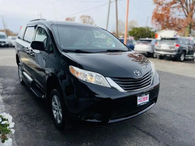 2014 Toyota Sienna LE V6 7 Passenger Mobility