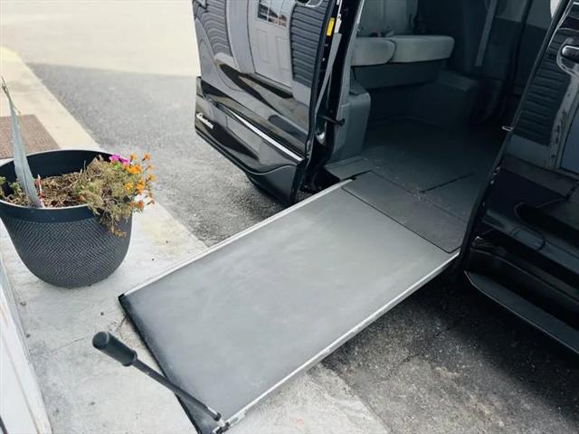 2014 Toyota Sienna LE V6 7 Passenger Mobility