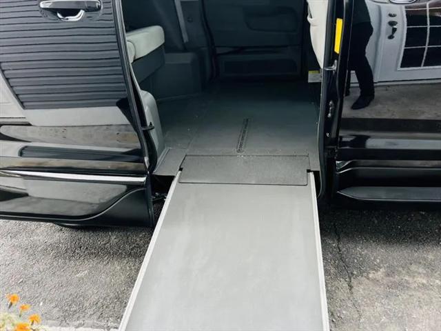 2014 Toyota Sienna LE V6 7 Passenger Mobility
