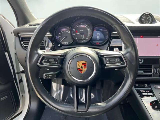 2022 Porsche Macan Standard