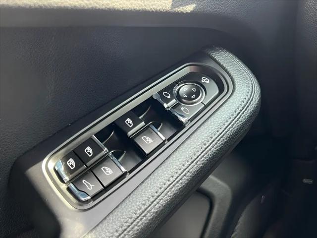 2022 Porsche Macan Standard