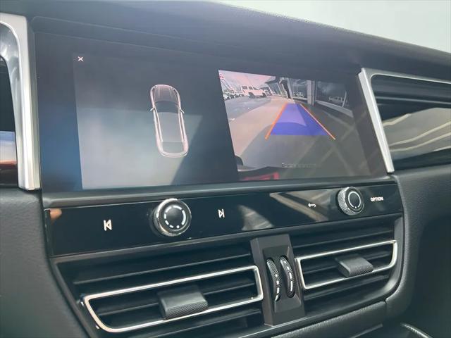 2022 Porsche Macan Standard
