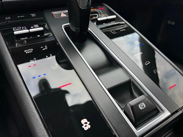 2022 Porsche Macan Standard