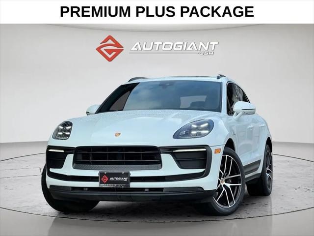 2022 Porsche Macan Standard for sale in Indianapolis, IN