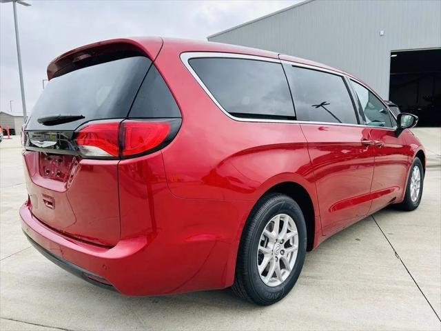 2026 Chrysler Voyager LX