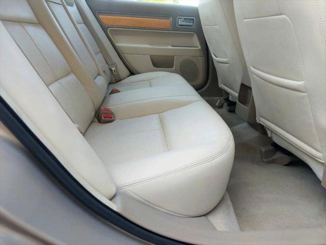 2006 Lincoln Zephyr Base