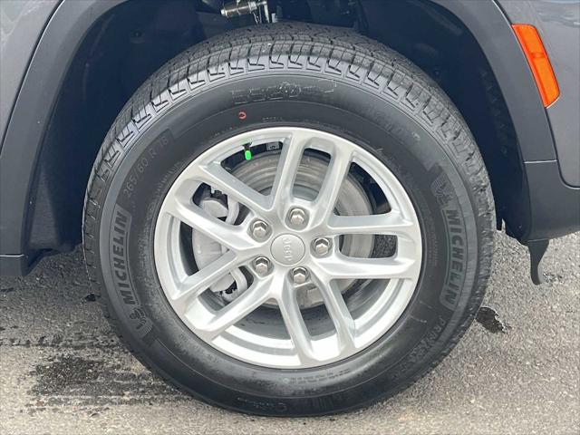 2025 Jeep Grand Cherokee Laredo X 4x4