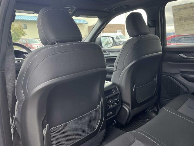 2025 Jeep Grand Cherokee Laredo X 4x4