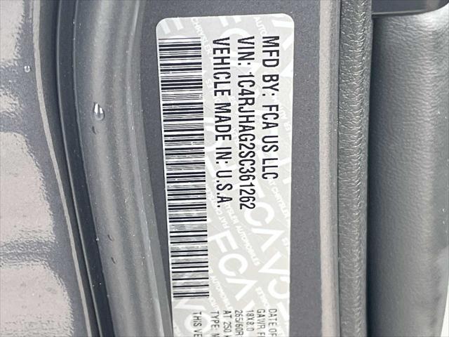 2025 Jeep Grand Cherokee Laredo X 4x4