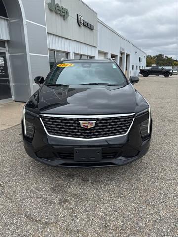 2024 Cadillac XT4 AWD Premium Luxury