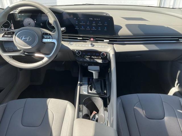 2024 Hyundai Elantra SEL 2024 Hyundai Elantra SEL