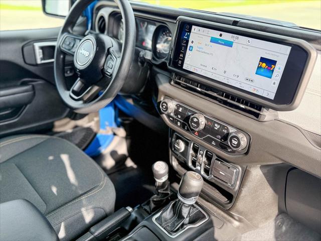 2025 Jeep Gladiator Nighthawk