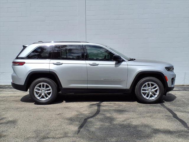 2025 Jeep Grand Cherokee GRAND CHEROKEE LAREDO X 4X2