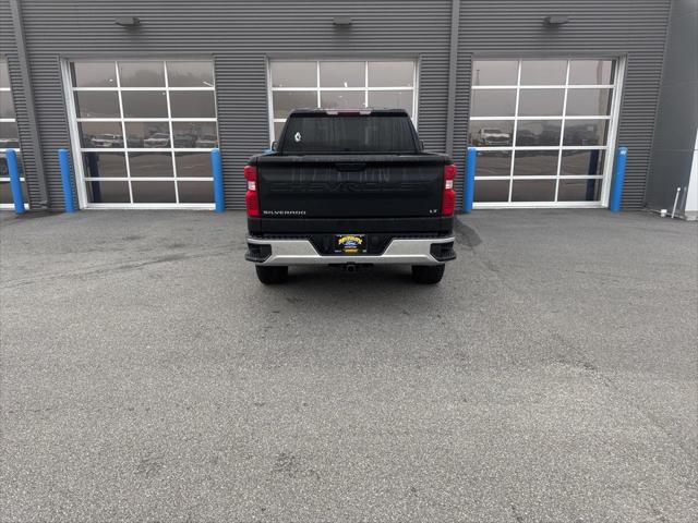2022 Chevrolet Silverado 1500 4WD Crew Cab Short Bed LT with 2FL