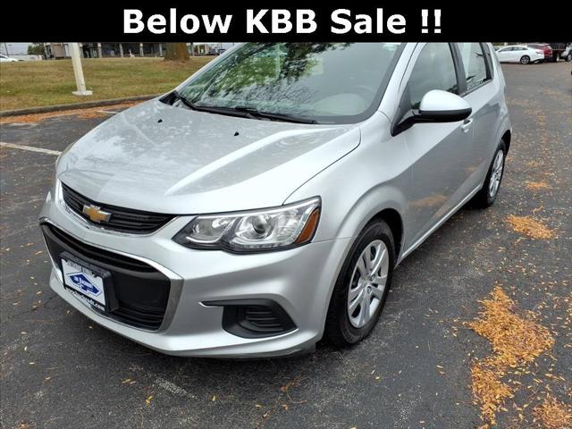 2020 Chevrolet Sonic FWD Hatchback 1FL 5-Door 2020 Chevrolet Sonic FWD Hatchback 1FL 5-Door