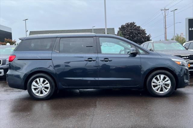 2015 Kia Sedona LX