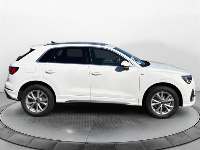 2025 Audi Q3 Premium 45 TFSI S line quattro Tiptronic